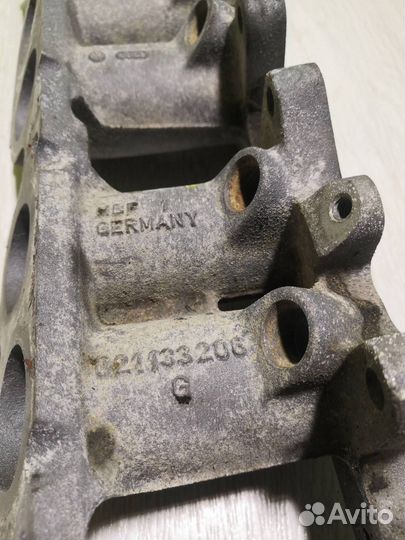 Коллектор впускной Фольксваген Гольф 3 Венто