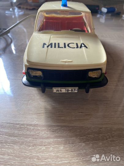 Радиоуправляемая модель машины Wartburg 353