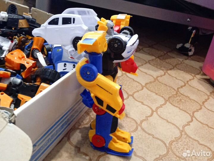 Робот тобот