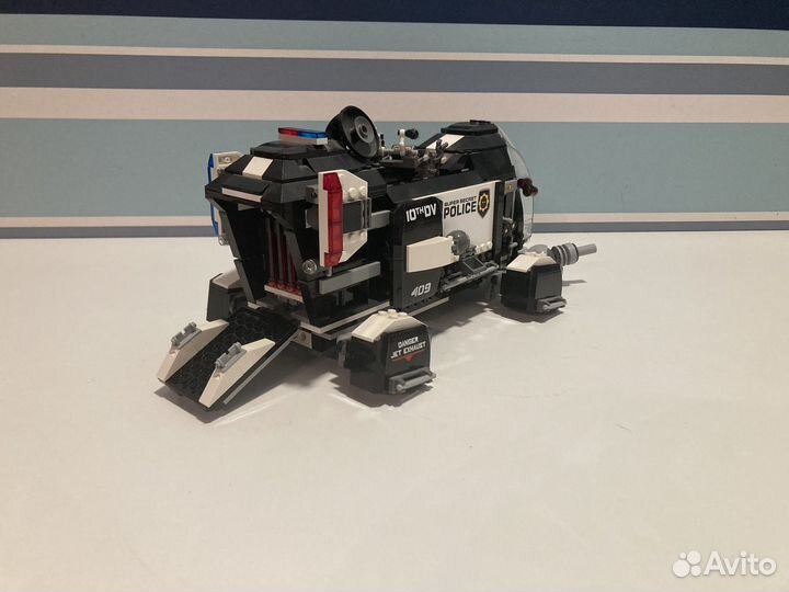 Lego Movie 70815 Super secret police dropship