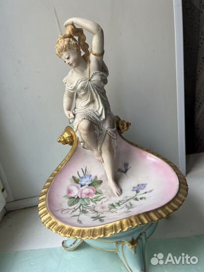 Статуэтка-Ваза