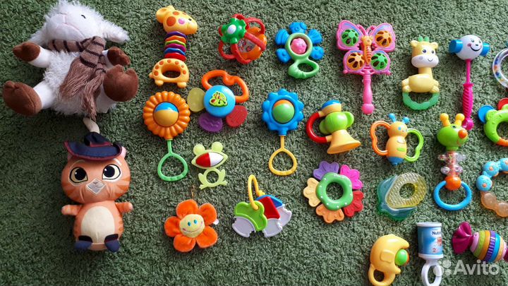 Развивающие игрушки/погремушки 0+ пакетом