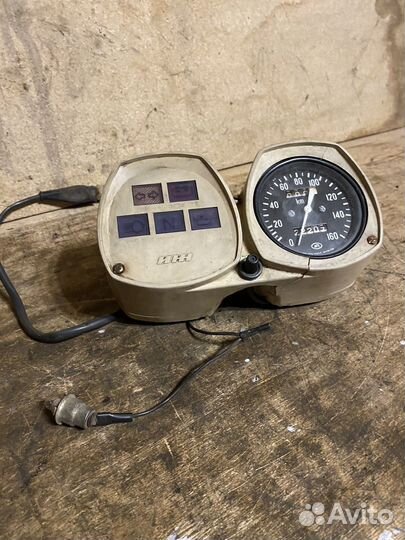 Приборная панель Иж Планета 5