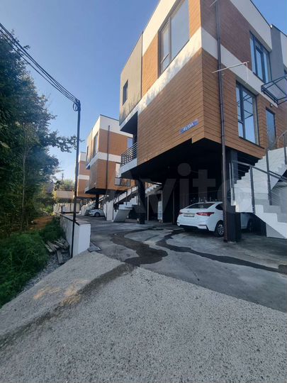 Коттедж 138 м² на участке 2,5 сот.