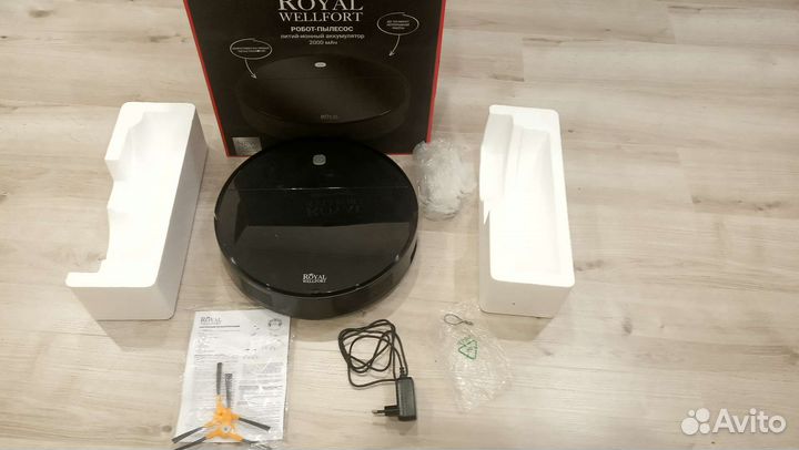 Royal WellFort робот пылесос