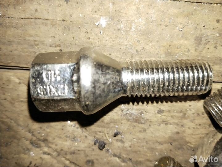 Болты для литых дисков