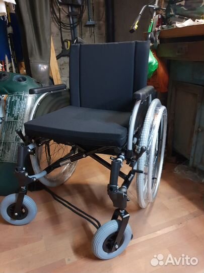Инвалидная коляска новая