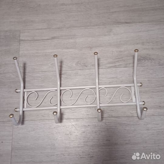 Вешалка настенная