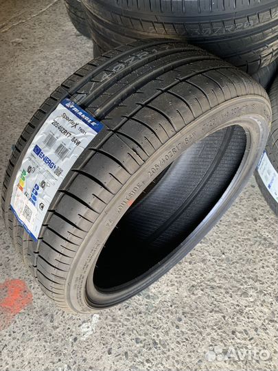 Triangle TH201 205/40 R17