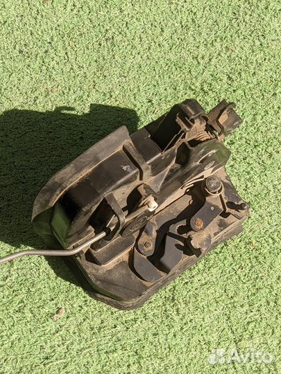 Замок задний правый Bmw X5 E53 2005