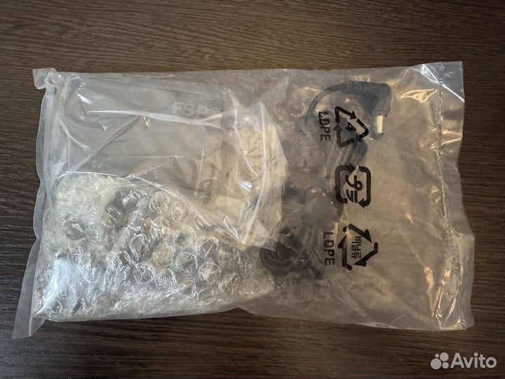 Блок питания FSP 19v 3,43A, 65W FSP065-10aaba новы