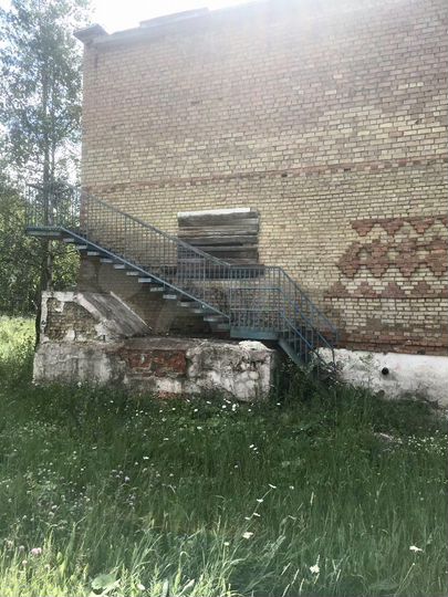 Свободного назначения, 1078.1 м²,с землей 5786 м2