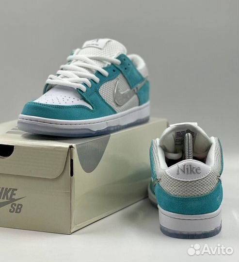 Кроссовки женские Nike SB Dunk Low