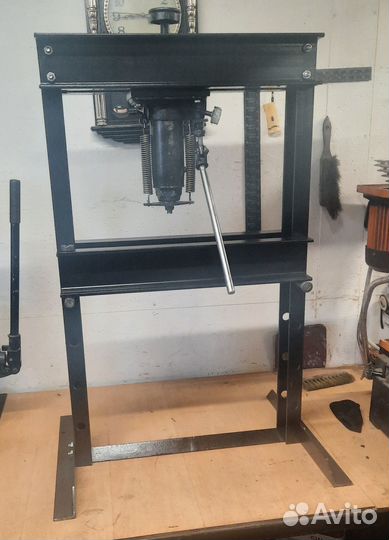 Пресс для гаража гидравлический 10 т с домкратом