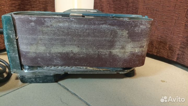 Шлифовальная машина Makita 9404