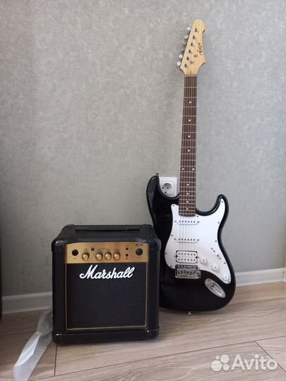 Электрогитара с комбиком бу