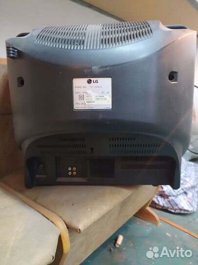 Телевизор LG, model:CF-20D60