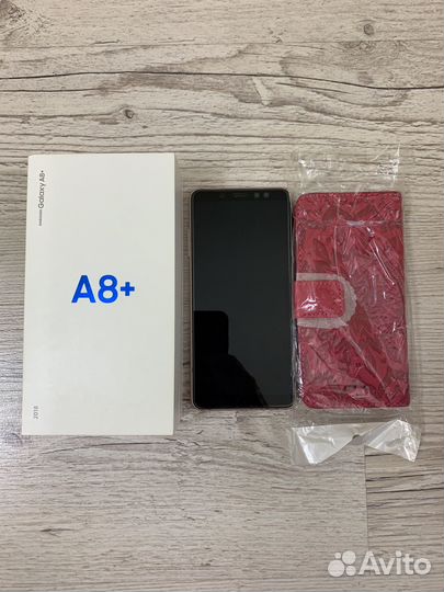 Samsung Galaxy A8+, 4/32 ГБ