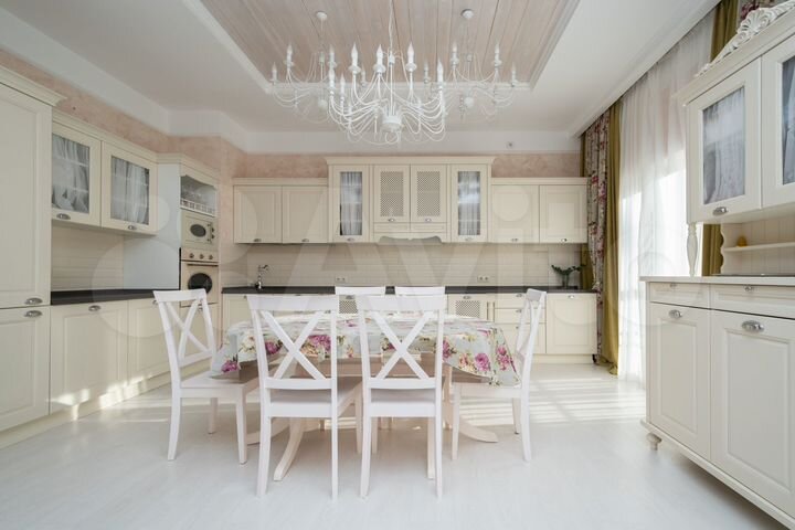 Коттедж 320 м² на участке 2 сот.