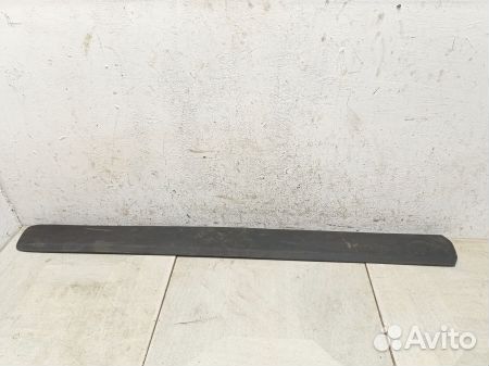 Молдинг двери передней левой