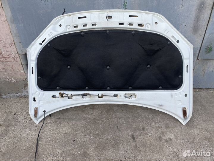 Капот LADA granta 1