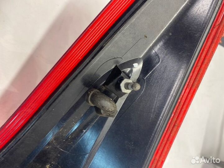 Фонарь задний правый Ford Focus 3 хетчбэк 1.6L