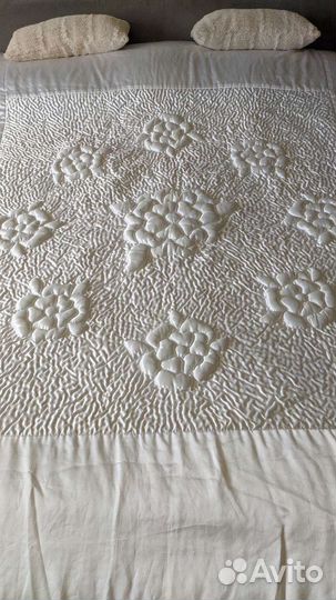 Покрывало белое на двуспальную кровать