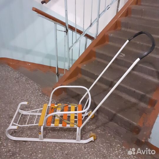 Санки на колесиках