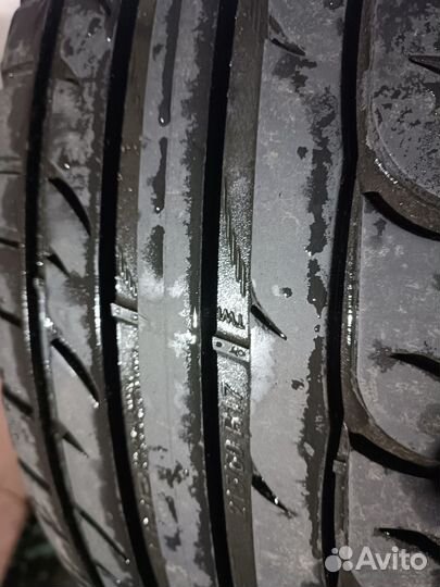 Tigar UHP Ultra High Performance 215/60 R17 96H