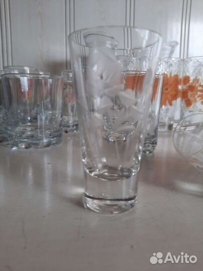 Кувшин со стаканами