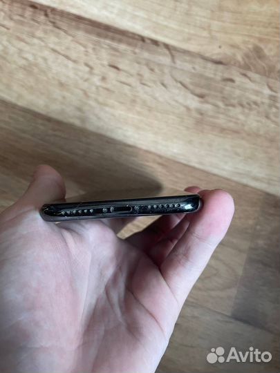 Телефон iPhone x