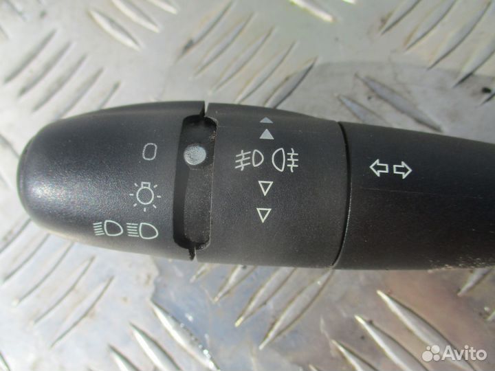 Переключатель подрулевой Citroen C4 2007г