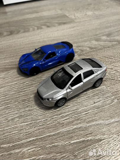 Машинки металлические