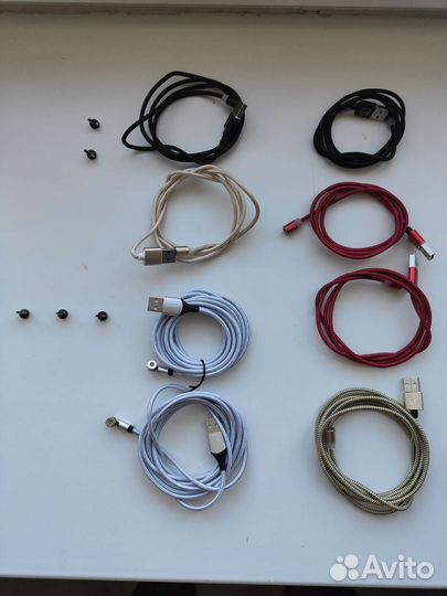 Кабель зарядки с магнитом