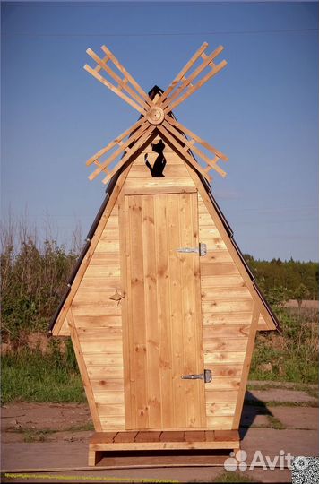 Дачный туалет деревянный
