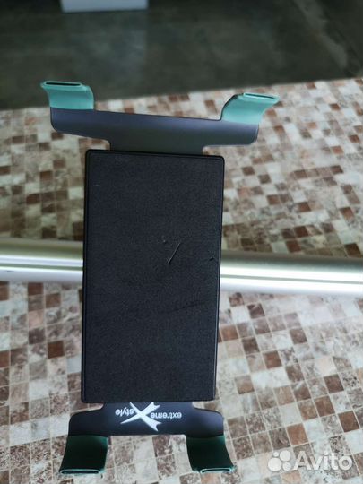 Держатель для планшета в авто