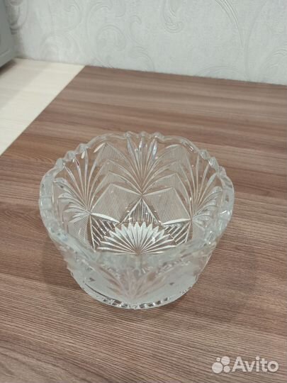 Хрустальная конфетница