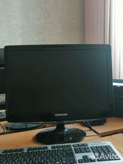 Монитор Samsung syncmaster b1930