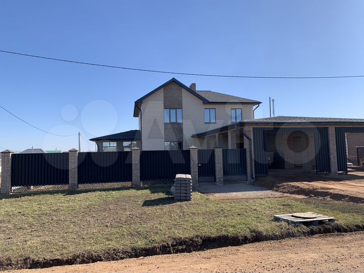 Дом 251,4 м² на участке 10 сот.