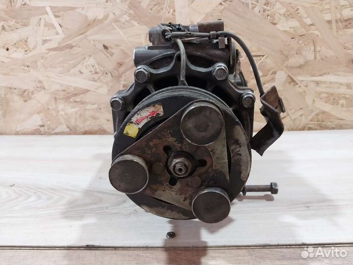 Компрессор кондиционера Mitsubishi Galant 8 4G64