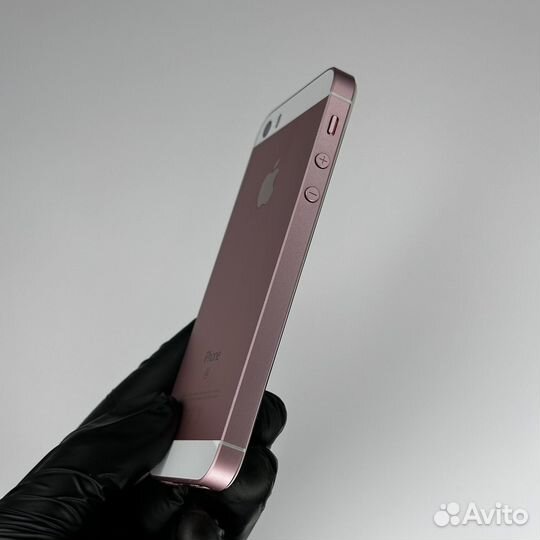 iPhone SE, 32 ГБ