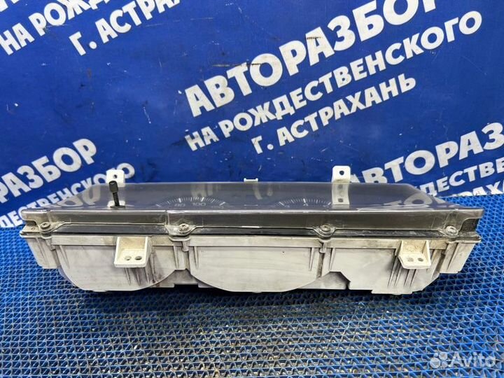 Панель приборов Toyota Camry 20 седан 1989