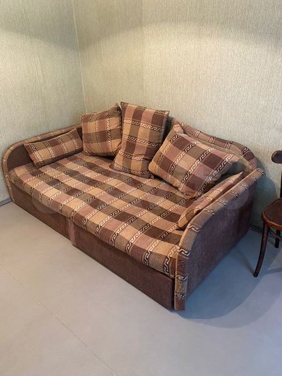 2-к. квартира, 55 м², 4/9 эт.