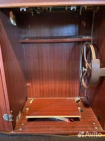 Швейная машина Подольск 142