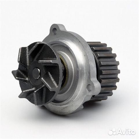 Водяная помпа на Infiniti QX56