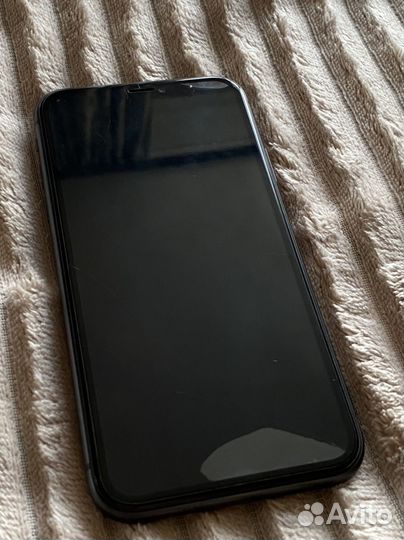 Телефон iPhone 11 64gb
