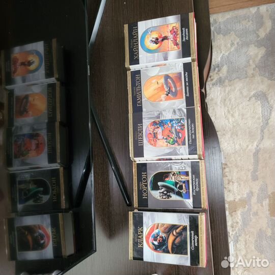 Книги фантастика кларк шекли гамильтон хайнлайн