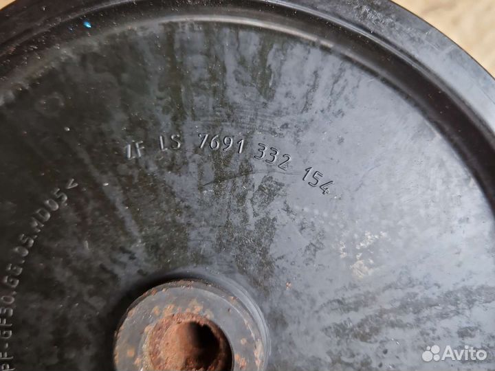 Насос гур A0044667001 Mercedes W204