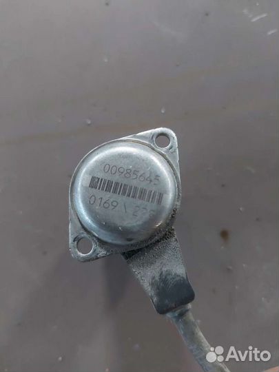 Клапан рулевой рейки Audi A8 D3