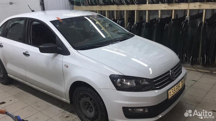 Лобовое стекло VW Polo Фольксваген Поло